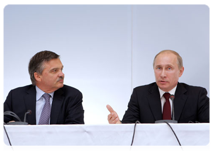 Председатель Правительства Российской Федерации В.В.Путин встретился в Братиславе с представителями СМИ