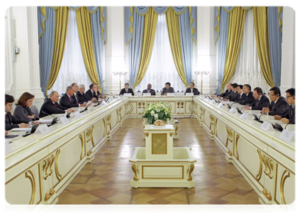 Prime Minister Vladimir Putin at a meeting with representatives of leading foreign investment funds