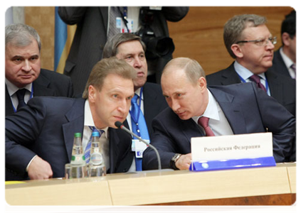 Prime Minister Vladimir Putin at a meeting of the Council of Heads of Government of the CIS