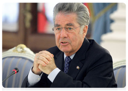 Federal President of the Republic of Austria, Dr Heinz Fischer at a meeting with the Prime Minister Vladimir Putin