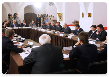 Prime Minister Vladimir Putin chairs an expanded meeting of the Presidium of the Presidential Council on the Development of Local Government in Pskov