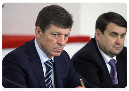 Deputy Prime Minister Dmitry Kozak and Transport Minister Igor Levitin at an extended meeting of the Presidium of the Presidential Council on the Development of Local Government