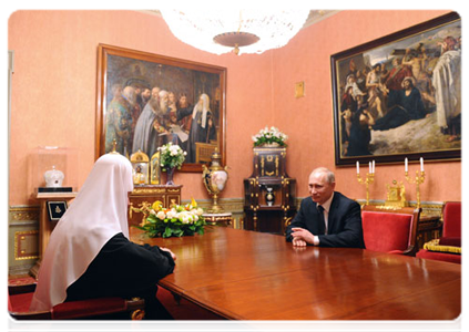 Prime Minister Vladimir Putin congratulates Patriarch Kirill of Moscow and All Russia on his name day