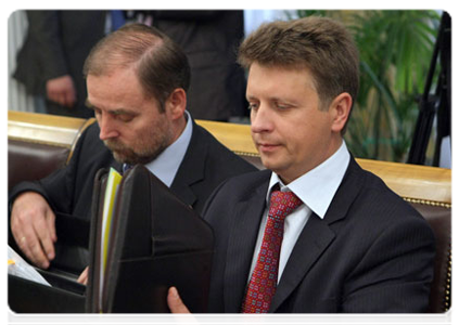 Maxim Sokolov, director of the Government Department of Industry and Infrastructure and Anatoly Golomolzin, deputy head of the Federal Antimonopoly Service (FAS), at a meeting on taxation in the gas industry
