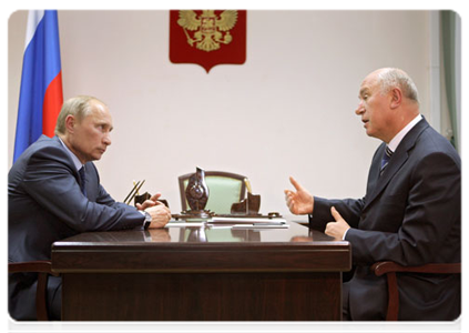 Prime Minister Vladimir Putin meets with Head of the Republic of Mordovia Nikolai Merkushkin