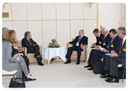 Prime Minister Vladimir Putin meets with UN High Commissioner for Refugees Antonio Guterres