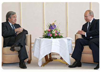 Председатель Правительства Российской Федерации В.В.Путин встретился с Верховным комиссаром ООН по делам беженцев Антонио Гутеррешем