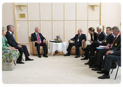 Prime Minister Vladimir Putin meets with Secretary-General of the International Organisation for Standardisation (ISO) Rob Steele