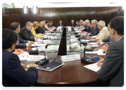 Prime Minister Vladimir Putin at a meeting of the Popular Front’s Coordinating Council
