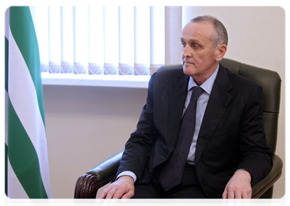 Вице-президент Абхазии А.З.Анкваб на встрече с Председателем Правительства Российской Федерации В.В.Путиным