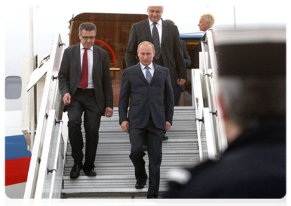 Prime Minister Vladimir Putin arrives in France