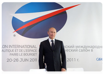 В присутствии Председателя Правительства Российской Федерации В.В.Путина в Ле-Бурже был подписан ряд документов