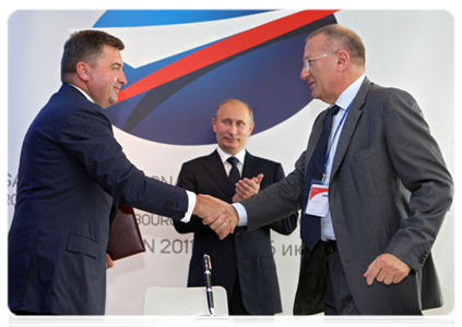 Several documents were signed in Le Bourget in Prime Minister Vladimir Putin’s presence