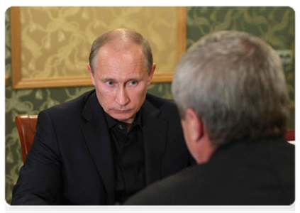 Председатель Правительства Российской Федерации В.В.Путин провёл рабочую встречу с губернатором Ростовской области В.Ю.Голубевым