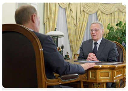 President of the Russian Academy of Sciences Yuri Osipov at a meeting with Prime Minister Vladimir Putin