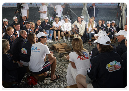 Prime Minister Vladimir Putin meets in Sochi with the first shift of the construction team made up of the winners of the contest “Stroyotryad Avtoradio” as well as with performers participating in the contest