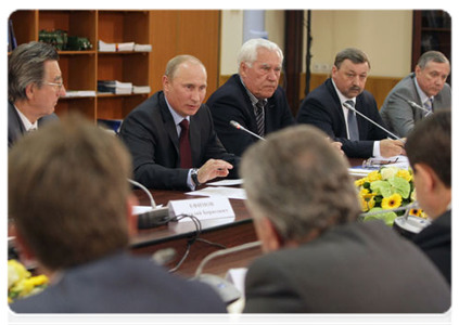 Prime Minister Vladimir Putin meets with members of the presidium of the Transport Workers Union