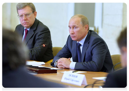 Prime Minister Vladimir Putin meets with economists from the Russian Academy of Sciences
