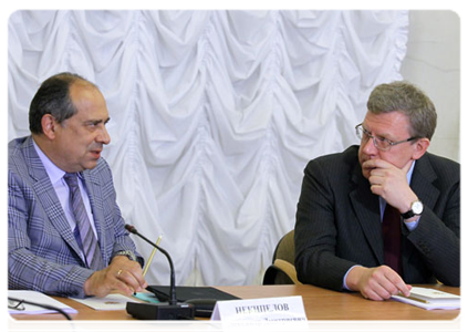Alexander Nekipelov, the first vice president of the Russian Academy of Sciences, and Alexei Kudrin, Finance Minister and Deputy Prime Minister