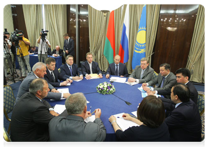The prime ministers of Russia, Belarus and Kazakhstan hold trilateral talks following the conference “From Customs Union to Common Economic Space”