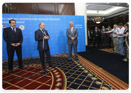 Prime Minister Vladimir Putin, Belarusian Prime Minister Mikhail Myasnikovich and Kazakhstan’s Prime Minister Karim Massimov held a briefing on the results of their meeting in Moscow