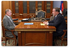 Председатель Правительства Российской Федерации В.В.Путин провёл рабочую встречу с губернатором Алтайского края А.Б.Карлиным
