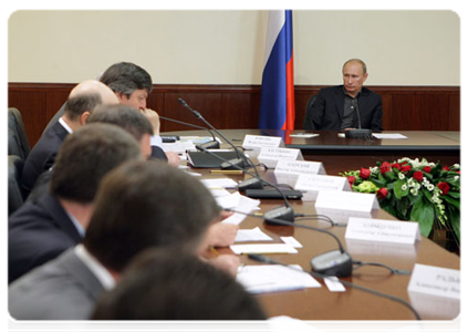 Prime Minister Vladimir Putin leads a meeting in Kazan of the government commission investigating the Bulgaria shipwreck