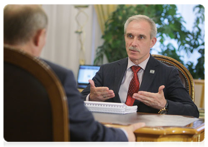 Ulyanovsk Region Governor Sergei Morozov at a meeting with Prime Minister Vladimir Putin