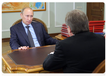 Prime Minister Vladimir Putin meeting with Aeroflot – Russian Airlines Director General Vitaly Savelyev