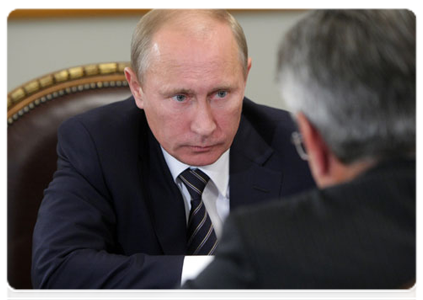 Prime Minister Vladimir Putin at a meeting with Astrakhan Region Governor Alexander Zhilkin