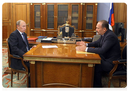 Председатель Правительства Российской Федерации В.В.Путин провёл рабочую встречу с губернатором Ивановской области М.А.Менем