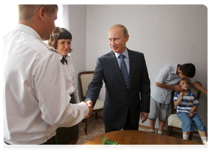 Председатель Правительства Российской Федерации В.В.Путин посетил новый жилой комплекс для военнослужащих «Витязи» в подмосковной Балашихе