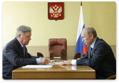 Председатель Правительства Российской Федерации В.В.Путин провёл рабочую встречу с губернатором Московской области Б.В.Громовым