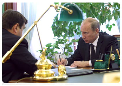 Prime Minister Putin meets with Minister of Transport Igor Levitin