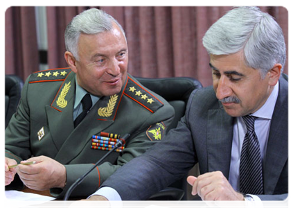 United Aircraft Building Corporation CEO Mikhail Pogosyan and First Deputy Minister of Defence and Chief of the General Staff of the Russian Armed Forces Nikolai Makarov at a meeting on the issue of defence procurement