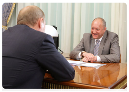 Губернатор Камчатского края В.И.Илюхин на встрече с Председателем Правительства Российской Федерации В.В.Путиным