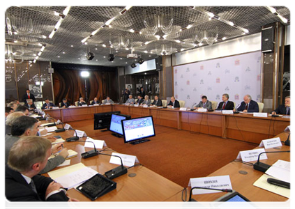Prime Minister Vladimir Putin holding a session of the Government Commission on High Technology and Innovation in Dubna