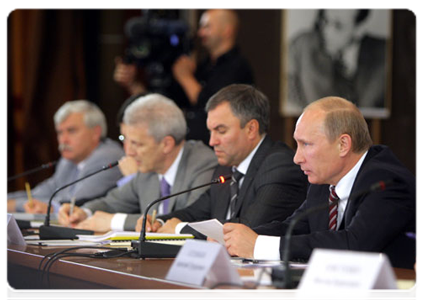 Председатель Правительства Российской Федерации В.В.Путин провёл в Дубне заседание Правительственной комиссии по высоким технологиям и инновациям