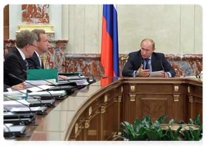 Prime Minister Vladimir Putin chairing a Government meeting
