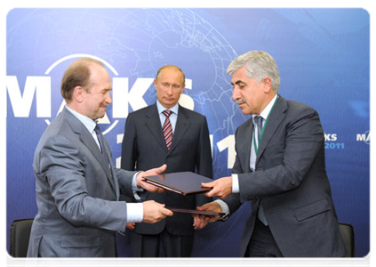 В присутствии В.В.Путина в рамках Международного авиационно-космического салона «МАКС-2011» был подписан ряд документов