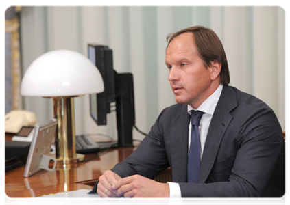 The governor of the Krasnoyarsk Territory Lev Kuznetsov at a working meeting with Prime Minister Vladimir Putin