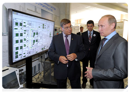Prime Minister Vladimir Putin on a visit to Moscow State University of Civil Engineering