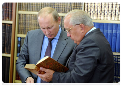Prime Minister Vladimir Putin and rector of Lomonosov Moscow State University Viktor Sadovnichy