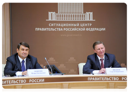 Minister of Transport Igor Levitin and Deputy Prime Minister Sergei Ivanov at a videoconference on road building