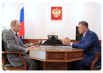 Председатель Правительства Российской Федерации В.В.Путин провёл рабочую встречу с главой Республики Удмуртия А.А.Волковым