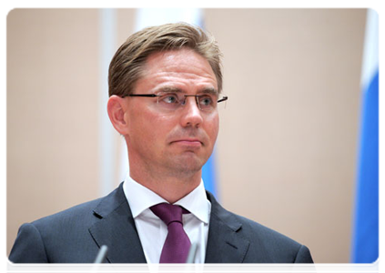 Prime Minister Vladimir Putin and Finnish Prime Minister Jyrki Katainen hold a joint news conference following bilateral talks