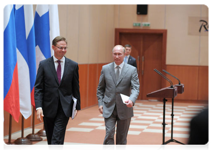 Prime Minister Vladimir Putin and Finnish Prime Minister Jyrki Katainen hold a joint news conference following bilateral talks
