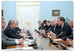 Председатель Правительства Российской Федерации В.В.Путин встретился с Премьер-министром Великобритании Д.Кэмероном