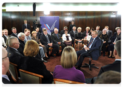 Prime Minister Vladimir Putin meeting with parliamentary candidates after primary voting