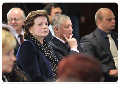 Yaroslavl Region Duma Deputy Speaker Valentina Tereshkova and President of the International Association of Peace Foundations Anatoly Karpov